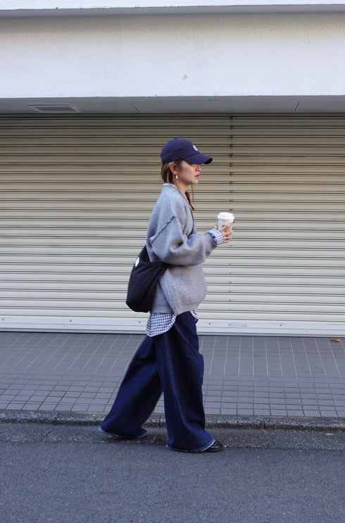 ベーシックルーズニット